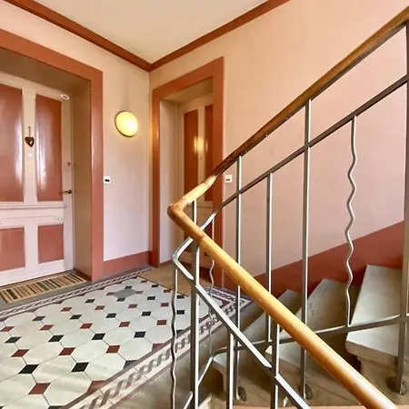 아파트 Your Bright Charming Cocoon Between And *