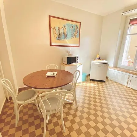 Your Bright Charming Cocoon Between And * 로잔